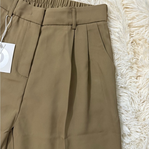 Women’s Tan Wide Leg Pants with Pleated Waist Size M - Picture 2 of 7
